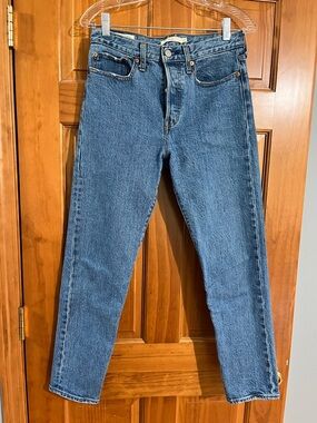 Levi's Wedgie Jeans in Blue Denim